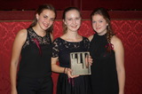 Die strahlenden Sieger des 14. KIWANIS Kunstpreises 2017: Das Ensemble Trio Vinea