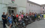 28 Kinder sind zur Fahrradprüfung an der VS Pinsdorf angetreten, 28 Kinder haben die Prüfung bestanden.