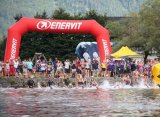 Foto -- Maria Gianmoena: Start zum Aquathlon als Auftakt des 8. Hallstättersee-Schwimm-Marathon