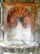 Fotos: Brunnen im Franz Josef-Park, Auslauf des Heiligen Bründls am Brunnenweg