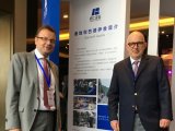 Bürgermeister Hannes Heide und Mag. Arnold Obermayr, Leiter des Österreichischen Kulturforums in Peking.