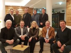 Der Vorstand des Salzkammergut-Wirtschaftsbundes mit Obmann Martin Ettinger freute sich über den Besuch von LH-Stv. Christine Haberlander und Bürgermeister Franz Eisl.