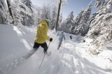 Paar beim Schneeschuhwandern im tief verschneiten Böhmerwald im Mühlviertel. --Copyright: Oberösterreich Tourismus GmbH/David Lugmayr