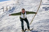 Bei strahlenden Sonnenschein und herrlicher Winterlandschaft fand heuer wieder das Fassdaubenrennen der FF Powang statt. - Fotos Hans Feitzinger