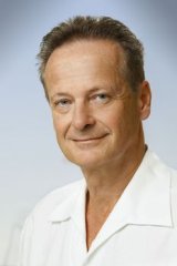 Prim. Dr. Alfons Dobersberger, Leiter der Abteilung für Augenheilkunde am Salzkammergut-Klinikum Vöcklabruck. 
Bildquelle: gespag