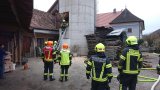 Brandeinsatz nach Verpuffung im Sägespäne-Silo eines Drechslereibetriebes - FF SCHARNSTEIN