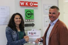 Starten Initiative für Sprachkompetenz: Ruzica Milicevic (ReKI) und Robert Oberfrank (WKO Gmunden) - Foto : WKO
