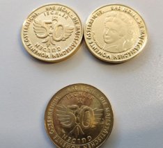 Bild: oben falscher, unten richtiger 50er Gulden