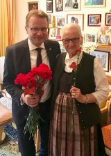 Bürgermeister Hannes Heide besuchte auch heuer wieder am Muttertag die Bad Ischler Seniorenwohnheime