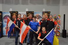 Foto Gruppe (Privat): Die Spieler des Balkan Express sind FECS-Europameister im Team.