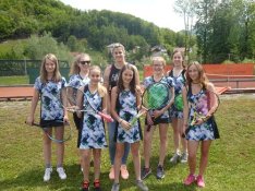 Foto (TC Bad Ischl): Viele junge Tennistalente werden jede Woche in der zweiten Damenmannschaft eingesetzt.