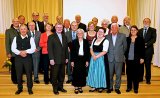 Gruppenfoto die Geehrten mit Bischof Manfred Scheuer und Pastoralamtsdirektorin Gabriele Eder-Cakl. Â© DiÃ¶zese Linz / Reischl