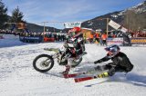 Sehenswerte Schräglagen werden beim Winter-Motocross geboten Bild: Karl Posch