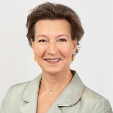 SP?--Frauenvorsitzende Gabriele Heinisch-Hosek -- photo-simonis