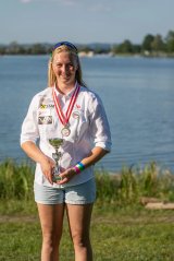 Rang 1 für Johanna Böckl (UYC Wolfgangsee) in der Gesamtwertung (inkl. männlicher Segler) und Rang 1 in der Damenwertung und somit wieder österreichische Jugendmeisterin ( bereits zum dritten Mal in Folge)! -- Foto Quelle: Böckl / UYC Wg 
