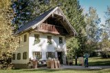Im Salzburger Freilichtmuseum in Großgmain erwarten Sie 100 wieder errichtete Originalbauten aus Landwirtschaft, Handwerk, ländlichem Gewerbe und Industrie.