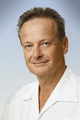 Prim. Dr. Alfons Dobersberger, Leiter der Abteilung für Augenheilkunde am SK-Klinikum Vöcklabruck. 
Bildquelle: gespag