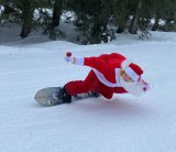 Der sportliche Weihnachtsmann auf der Skipiste ?? OOE Seilbahnholding