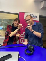 Nadja Vogel und Matthias Moser bei der Schlüsselübergabe, Bildnachweis: Radio Arabella