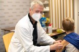 Prim. Dr. Dieter Furthner empfiehlt die Impfung bei Kindern 
Fotocredit: OOEG