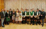 Die Gemeindevertreter ehrten beim „Obertauner Abend“ junge Obertraunerinnen und Obertrauner! 
Fotos Perstl/zur Veröffentlichung frei: